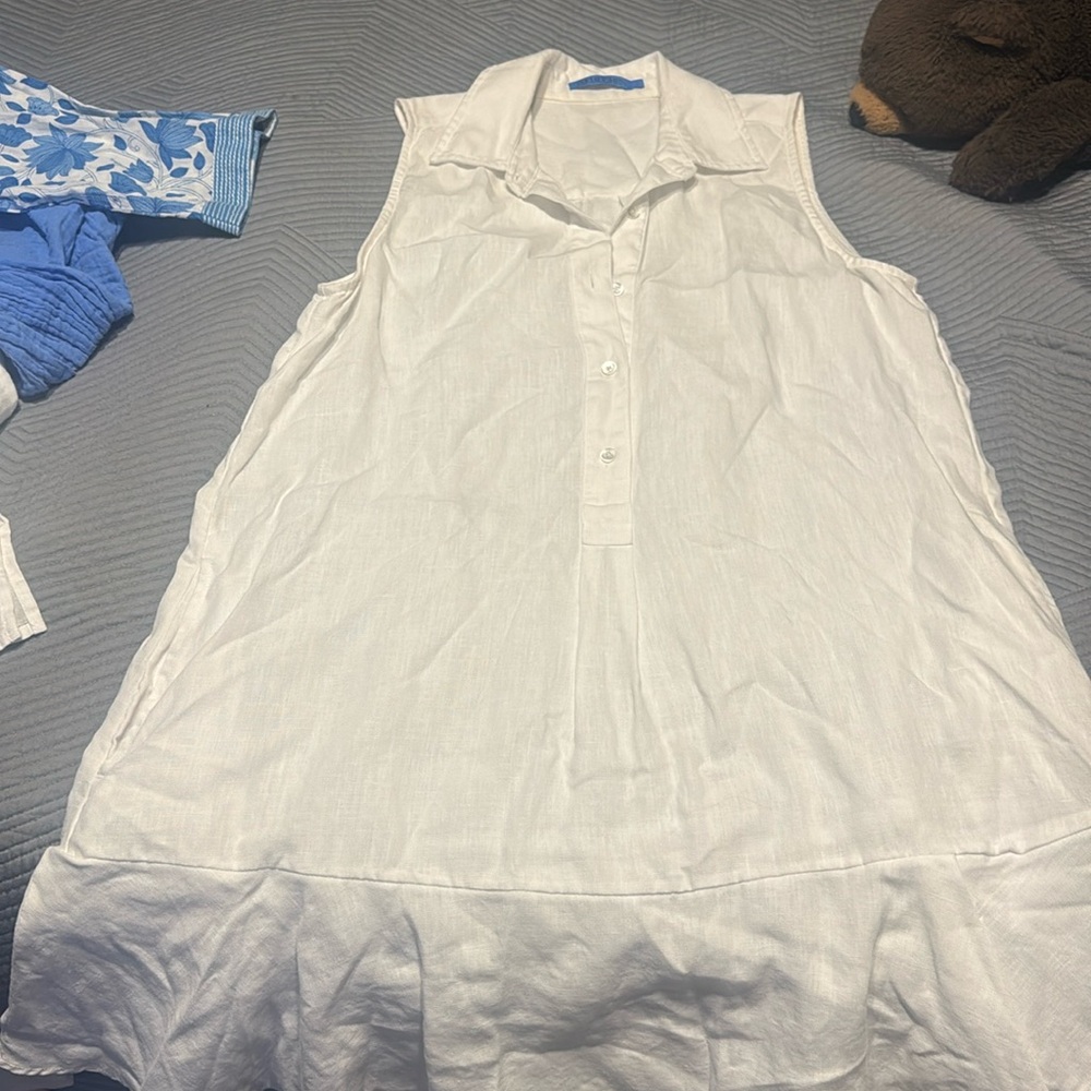 White J.McLAUGHIN short sleeve shirt size small
